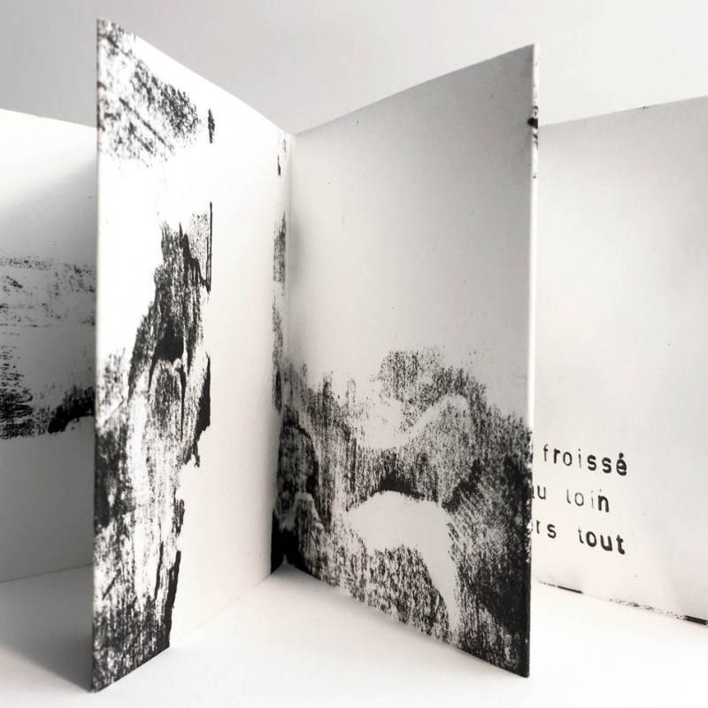 À yeux clos&nbsp;[4]