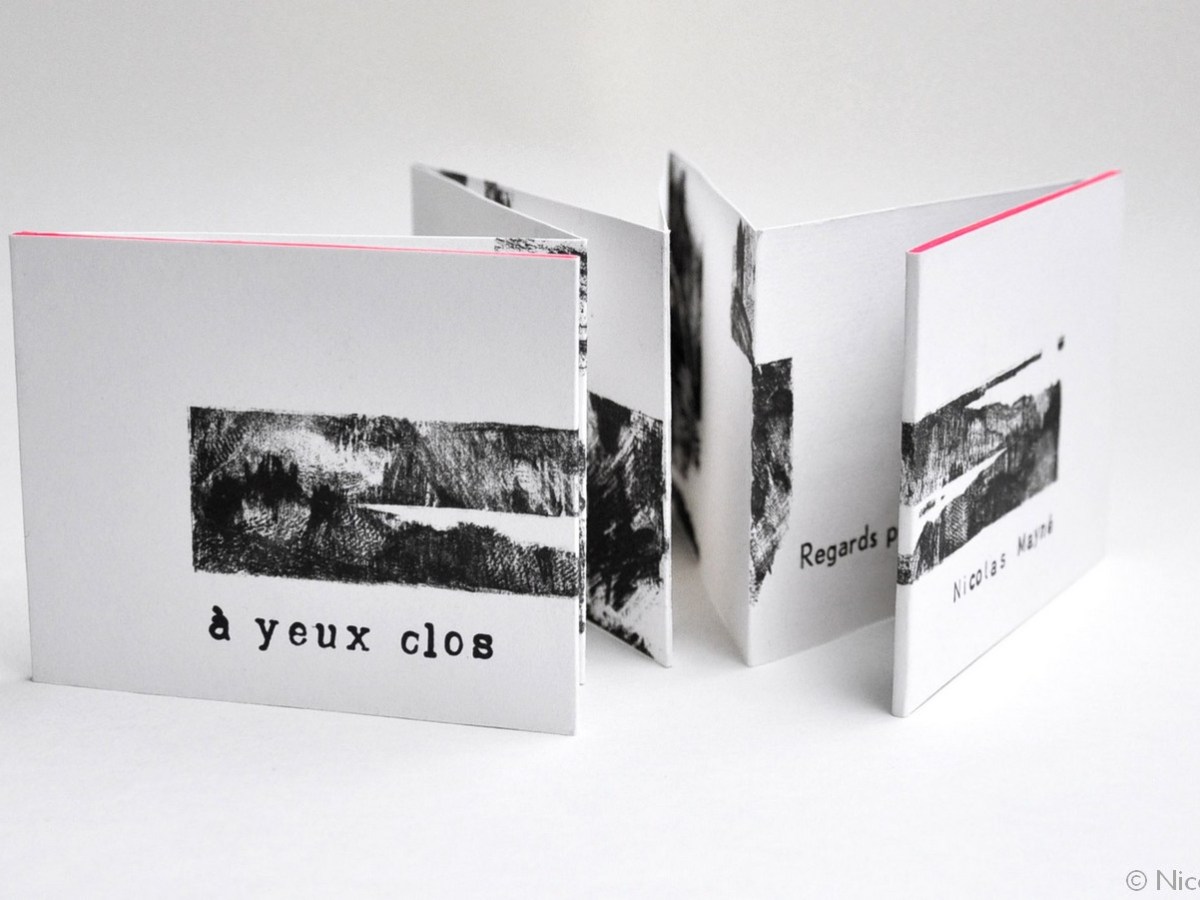 À yeux clos&nbsp;[6]